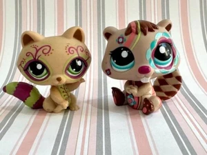 Authentic Littlest Pet Shop 1354 Racoon 2134 Beaver Tattoo Postcard - Picture 1 of 16