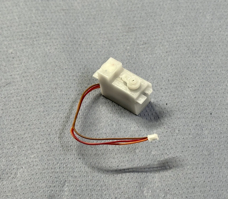 Siku Control Kupplungsservo für den Scania R620 6725 Volvo und MAN 1:32 - Bild 1 von 1