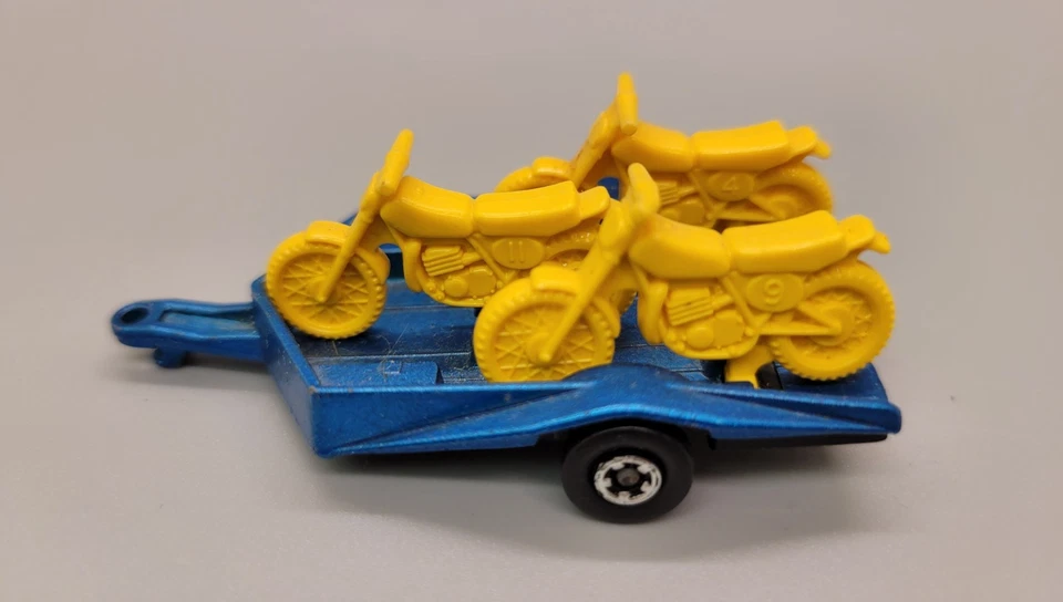  1979 Matchbox Superfast Motorcycle Trailer  Blue with 3 Yellow Bikes Vintage  - Image 1 of 4