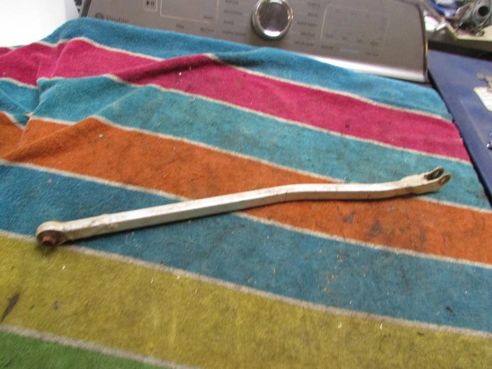 Soporte de barra de freno trasero Suzuki RM125 RM 125 1983 Foto 1 de 4