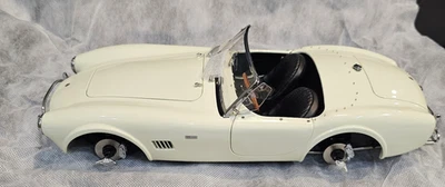 GMP 1/12 Scale Diecast G1202603 - Shelby 289 Cobra Old Eng White 98 of 1000 Pcs - Image 1 of 4