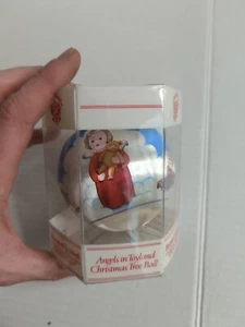 Angels in Toyland 1980 Haus Goebel Satin Weihnachtskugel Ornament verpackt - Bild 1 von 8