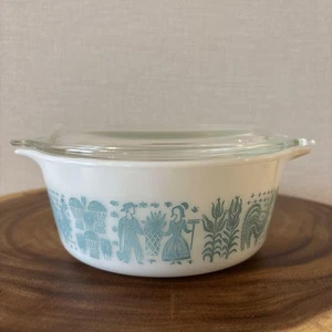 Old Pyrex Butter Print Cinderella Casserole Medium - Picture 1 of 11