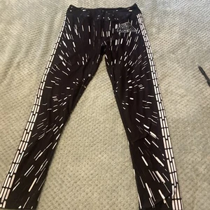 Disney Star Wars I-II-III-IV-V-VI-VII-VIII-IX Leggings Size Medium Black White - Picture 1 of 10