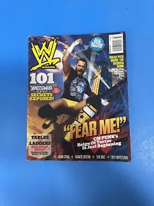WWE WRESTLING MAGAZINE MARCH 2011 CM PUNK RANDY ORTON MIZ WRESTLING MAGAZINE. - Imagen 1 de 3