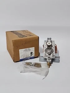 Johnson Controls T-3610-1001 Thermostat Low Limit Direct Acting Setpoint - Picture 1 of 4