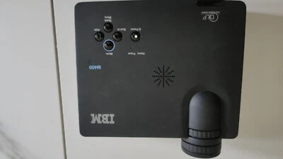 IBM M400 DLP XGA Projector 1100 Ansi Lumens 1024x768 HDTV 1080i No Remote - Image 1 of 4