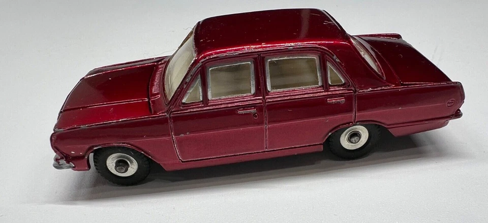 Dinky Toys 151 Vauxhall Victory 101 Burgandy All Original - Image 1 of 4