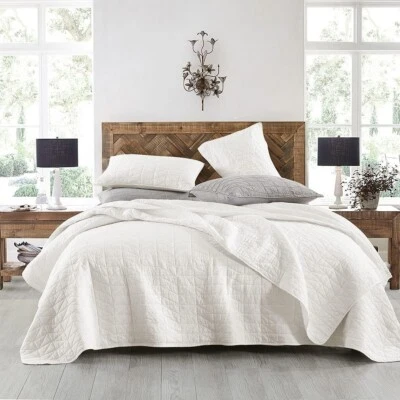 HORIMOTE HOME Quilt Set King Stone-Washed Chic Rustic White Triangle Geometric - Image 1 of 4