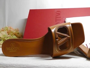 VALENTINO GARAVANI ALMOND BEIGE/ ANTIQUE BRASS VLOGO Cutout Slide Sandal Size 38 - Picture 1 of 13