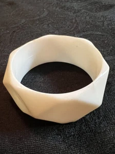 Braccialetto vintage bianco sfaccettato acrilico bigiotteria costume - Foto 1 di 14