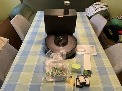 iRobot Roomba i7+,Saugroboter mit Saugstation und Begenzungssender - Bild 1 von 4