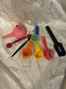 9 Pc Tupperware Lot Utensil Gadget Smidget Funnel Strainer Citrus Peeler NEW - Picture 1 of 4