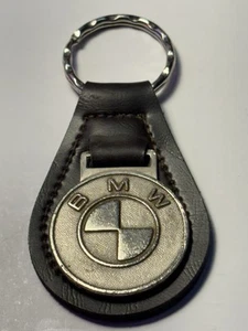 RARE🇺🇸1970s VINTAGE”BMW”DEALERSHIP PROMO LEATHER KEYCHAIN/KEYRING/KEYFOB/👀 - Picture 1 of 8