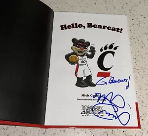 FIRMATO MICK CRONIN HELLO, BEARCAT! LIBRO CINCINNATI BASKET COACH AUTOGRAFO - Foto 1 di 3