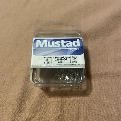 100 Mustad Round Bent Sea Hooks 2369B-DT Size 19 Duratin - Image 1 of 2