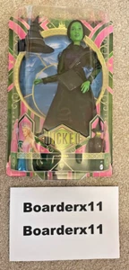 Mattel Wicked Movie Elphaba Fashion Doll - URL ERRORE DI STAMPA IN MANO NUOVO CON SCATOLA - Foto 1 di 2