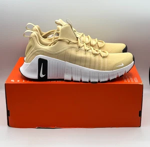 Nike Free Metcon 6 TB Uomo Taglia 12.5 Vegas Oro Bianco Training Sprots HM3754 701 - Foto 1 di 9