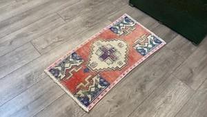 Small Carpet, handmade rug, wool rug, antique rug, doormat, 1.5x2.7 ft - Picture 1 of 9