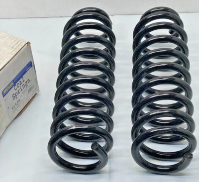 Juego de muelles helicoidales Moog 81130 par se adapta a 4x4 delanteros para SUV FORD MERCURY en la tabla Foto 1 de 4