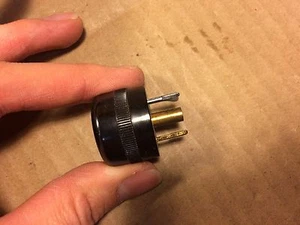 NOS Vintage Hubbell Midget Twist-Lock AC Plug 3-Wire 15A 125V Bakelite (Qty av - Picture 1 of 12
