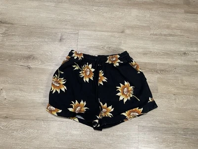 Pantalones Cortos Negros Forever 21 Para Mujer Talla M Medianos Florales Playa Tropical Cintura Elástica Foto 1 de 4