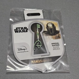 Disney Star Wars: The Mandalorian - The Child Special Edition Sammelschlüssel... - Bild 1 von 2