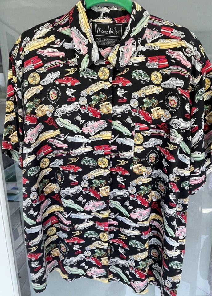 CAMISA DE CAMPAMENTO UNISEX DE SEDA NICOLE MILLER TALLA L/EDICIÓN LIMITADA ESTAMPADO DE COCHE CADILLAC Foto 1 de 4