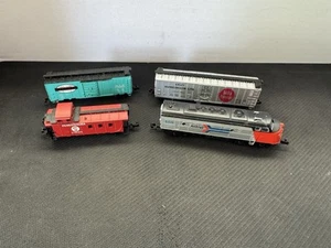 N Scale BACHMANN Amtrak 505 Locomotive, 2 Box Cars And Caboose lotof4 UNTESTED - Picture 1 of 21