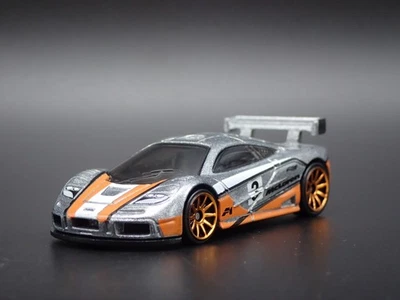 Modello Diecast Diorama Auto MCLAREN F1 GTR SUPER CAR Argento 1:64 - Immagine 1 di 4