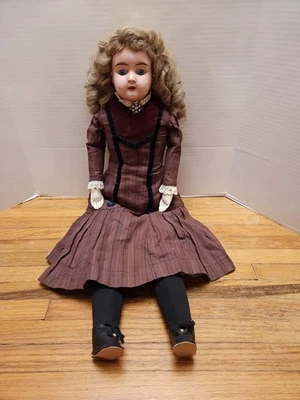 Antigua muñeca alemana Minerva de 26" con cabeza de hojalata de metal en cuerpo de tela con ojos de vidrio Foto 1 de 4