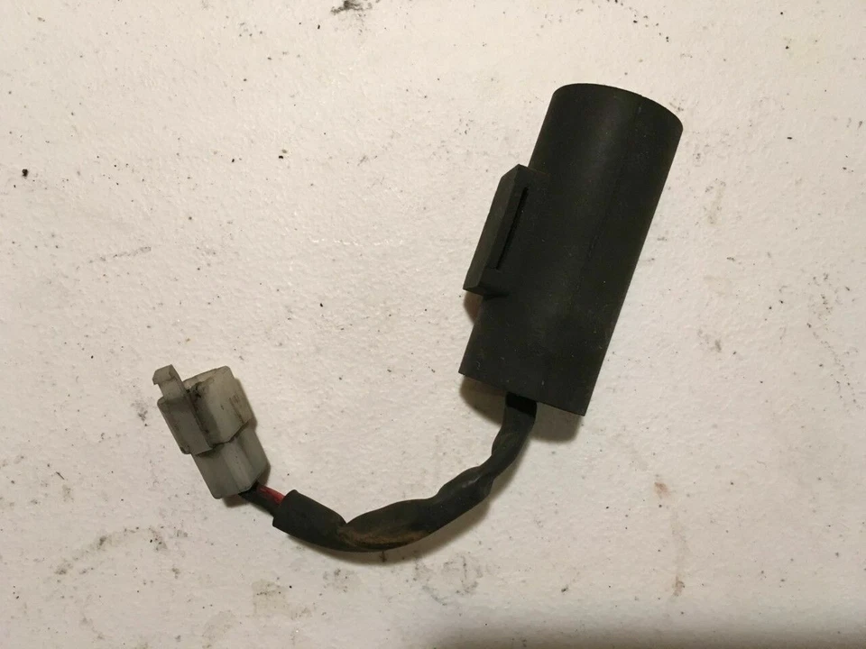 CONDENSADOR YAMAHA SRX 700 ADP-9 2000 01 02 RW210 Foto 1 de 1