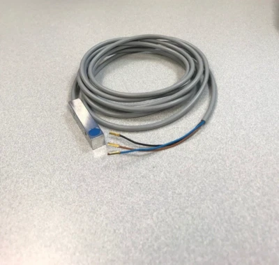 Automation Direct CR8-AP-3A Proximity sensor, rectangular, 2 meter cable - Image 1 of 2