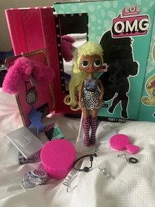 L.O.L. Überraschung! 560562 O.M.G. Lady Diva Modepuppe mit 20 Überraschungen sehr guter Zustand - Bild 1 von 8