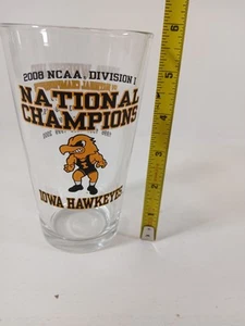 2008 National Champions Iowa Hawkeye Wrestling Beer Glass - Picture 1 of 6