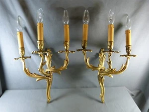 Pair of Louis XV Rocaille Style Three-Armed Wall Sconces in Gilt Bronze - Picture 1 of 11