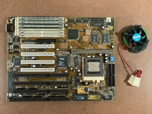 VINTAGE Computer MOTHERBOARD ~ Intel Pentium i200 - 1995 - Picture 1 of 14