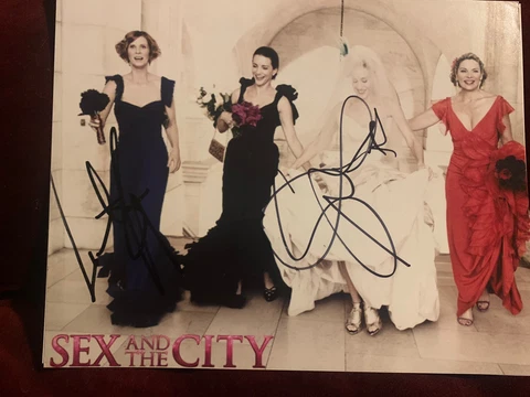 Sarah Jessica Parker & Cynthia Nixon Signed Sex And The City 10x8 Photo Cover
