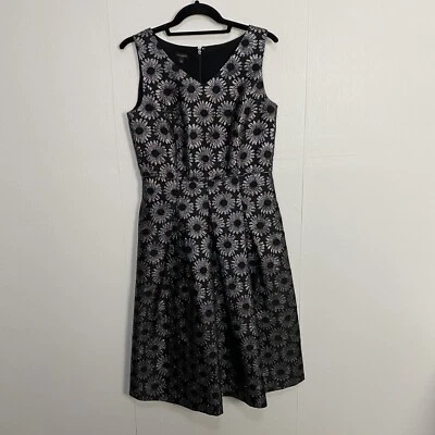 Talbots Women’s Sleeveless Black & Silver Pleated A-Line Cocktail Dress Size 2. - Image 1 of 4
