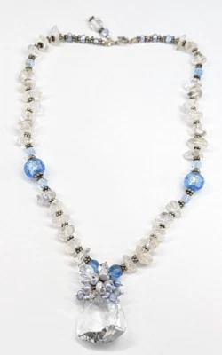 Impresionante collar colgante de perlas con racimo de perlas periwinkle de cuarzo transparente Foto 1 de 4