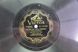 Johnny Marvin - VICTOR 21153 - Is She My Girlfriend? Keep Sweeping the Cobwebs - Foto 1 di 2