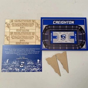 2025 NCAA Creighton Bluejays Basketballplatz 3-D Saisonkarte Mitglied Geschenk Jays - Bild 1 von 8