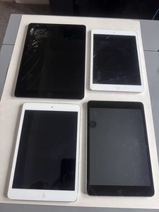 4x Genuine Apple iPads for spares / repairs - Afbeelding 1 van 10