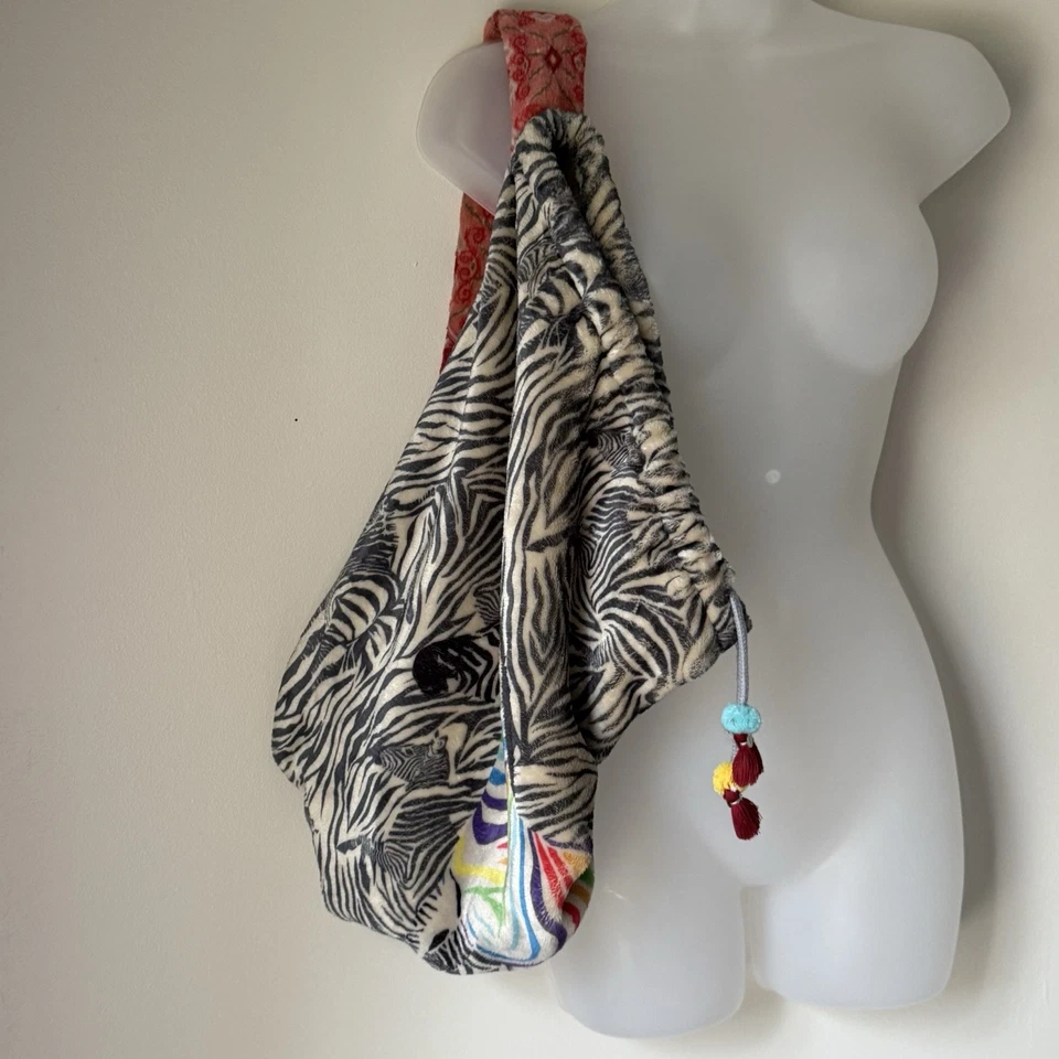 Bolso de viaje Johnny Was polar imitación piel de oveja forrado bordado cebra piscina preppy Foto 1 de 4