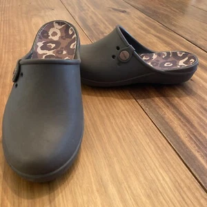 Crocs Tully II Leopard Print Womens 9 Brown Slip On Clogs Free Shipping - Picture 1 of 10