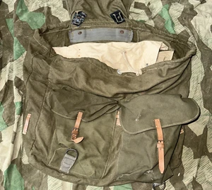 später Wehrmacht Einheitsrucksack, 1944 Rucksack, R.B.Nr., für A-Rahmen Aufnahme - Bild 1 von 8