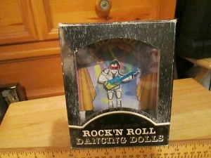 Neuheit Elvis Rock'n'Roll tanzen zur Musik mit Batterien funktioniert super - Bild 1 von 12