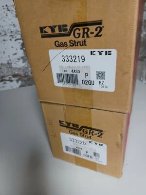 SRUTS DELANTEROS KYB GR2 PARA 1995-1998 Nissan Sentra/200sx#333219 y #333220 diestro y derecho Foto 1 de 2