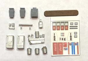 N Scale Gas Pump, Ice Bin, Newspaper Stand, Soda Machines,& Accessories Kit(536) - Picture 1 of 2