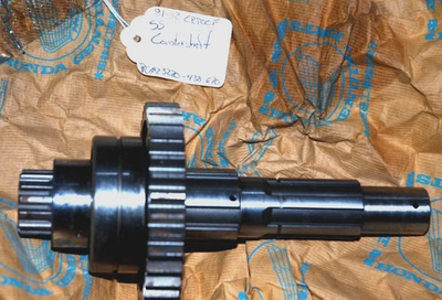 NEW (nos) 1981/1982 HONDA CB900F COUNTER SHAFT-23220-438-670-NEVER INSTALLED - Image 1 of 4